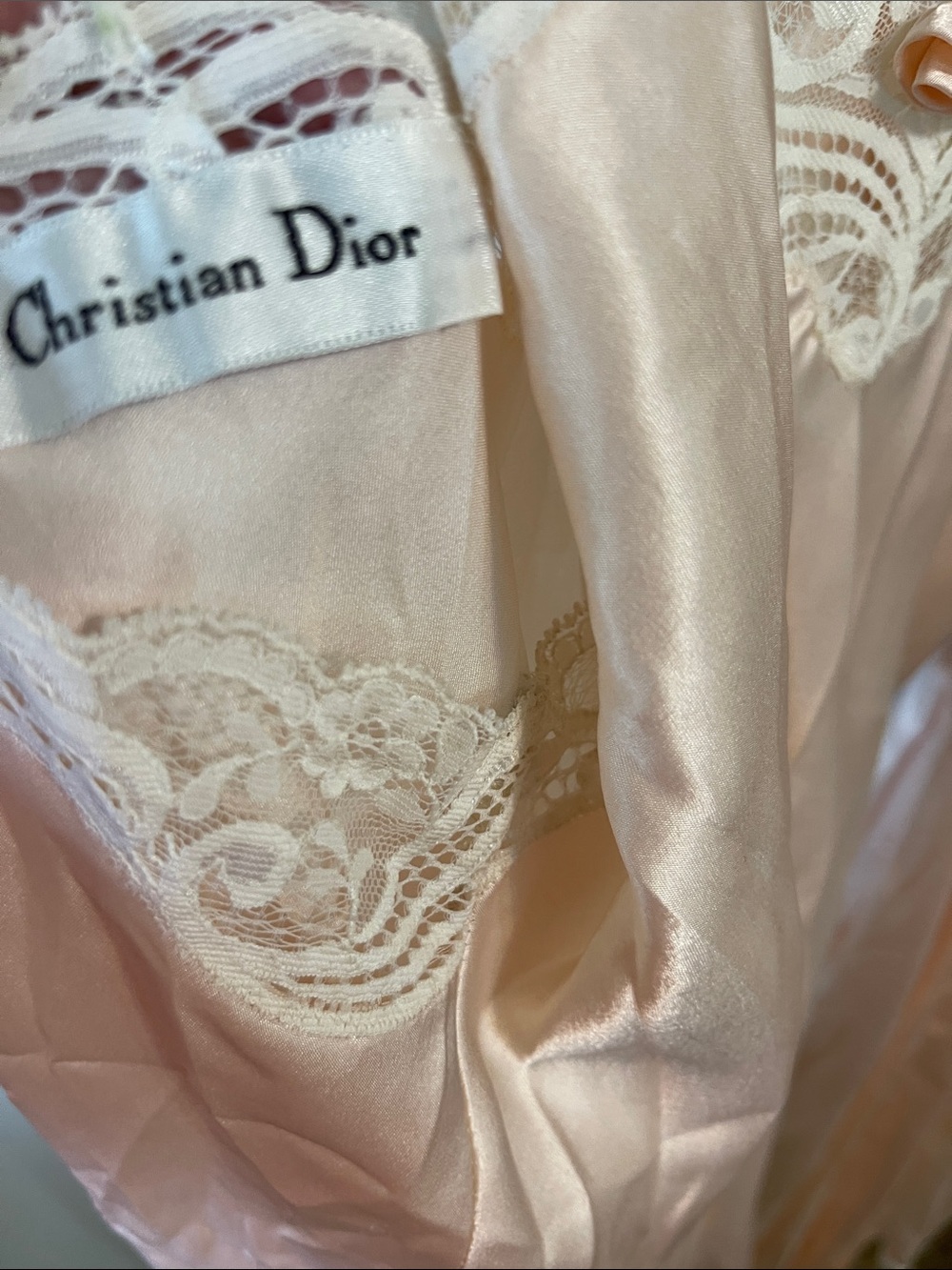Vintage Christian Dior peach lace trimmed nightgown and robe set medium - Picture 7 of 16